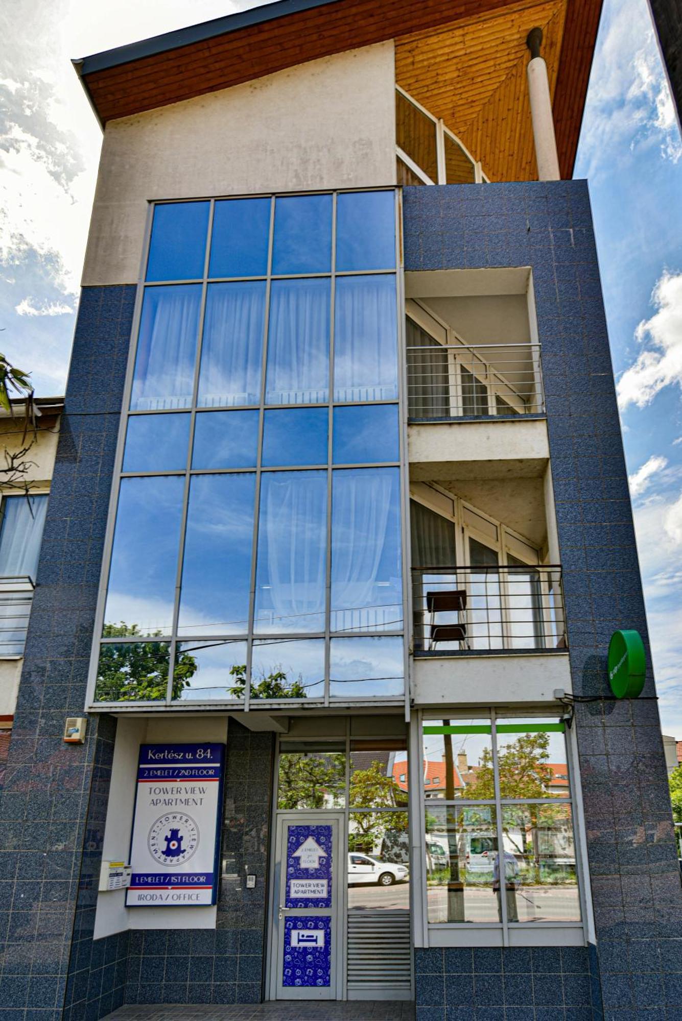 Eger Tower View Apartment Buitenkant foto